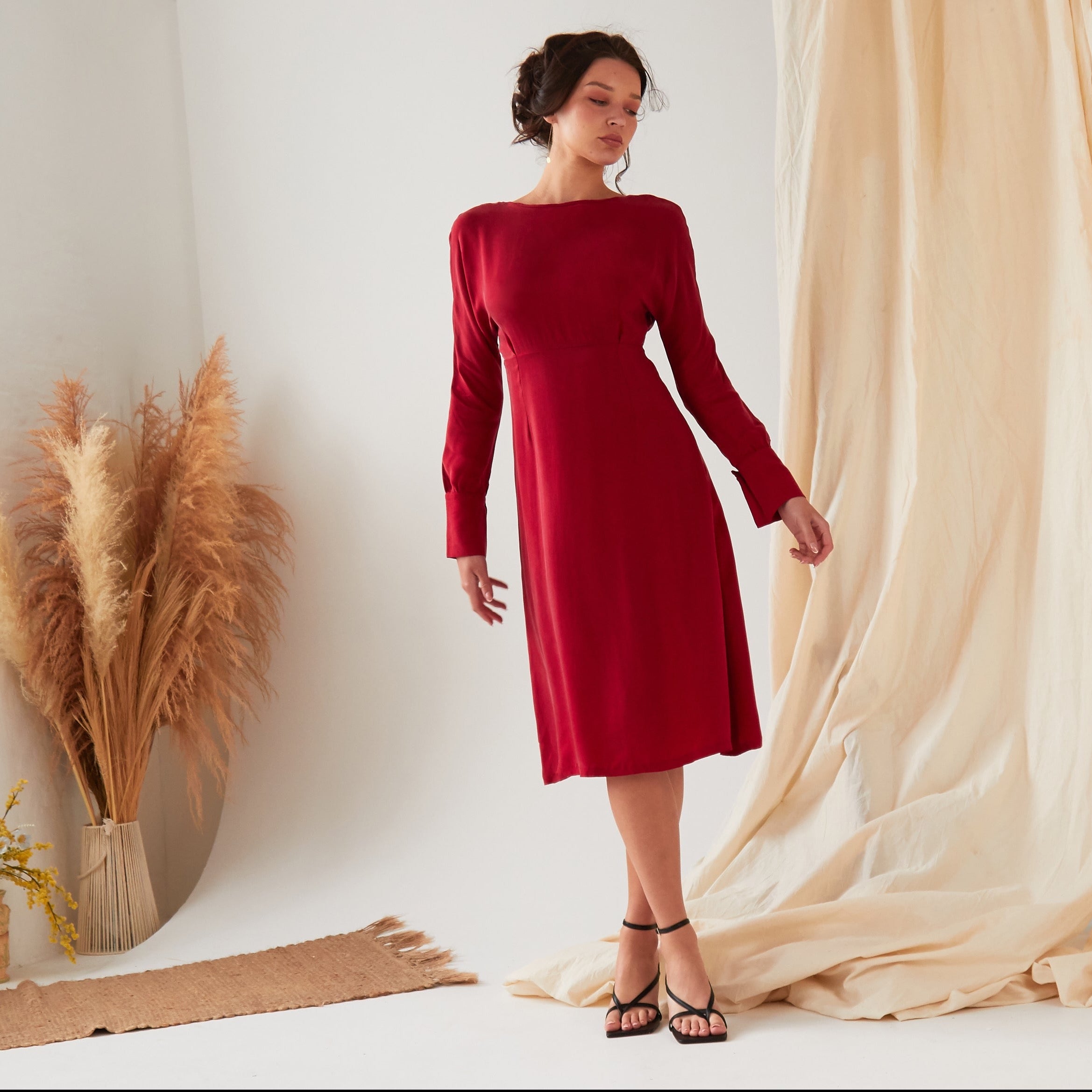 Long Sleeve Red Midi Dress-4